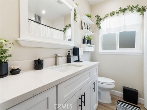1427 E Hukee  , Anaheim, CA