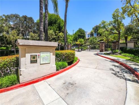 1004 S Dewcrest , Anaheim, CA