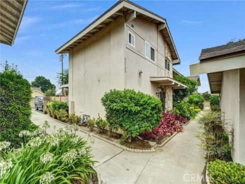 10761 Magnolia Avenue 101