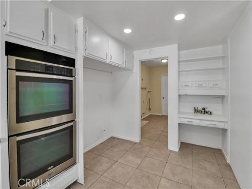 2550 W Rowland Avenue, Anaheim, CA