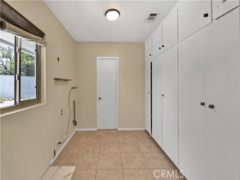 2550 W Rowland Avenue, Anaheim, CA