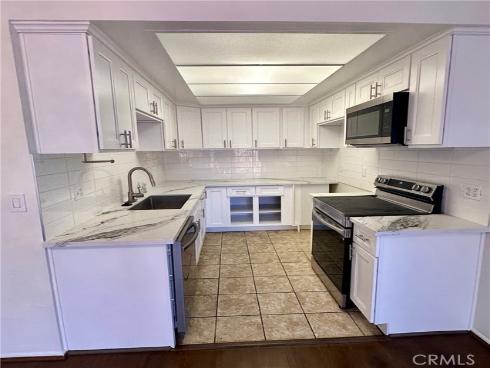 835 W Orangewood , Anaheim, CA
