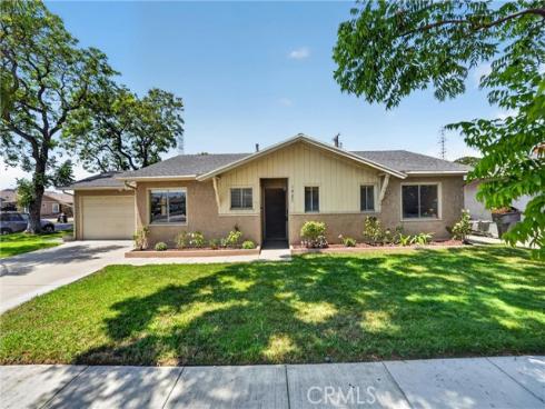 1587 W. Kimberly Avenue