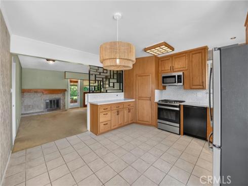 1587 W Kimberly   Avenue, Anaheim, CA