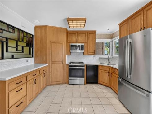 1587 W Kimberly   Avenue, Anaheim, CA