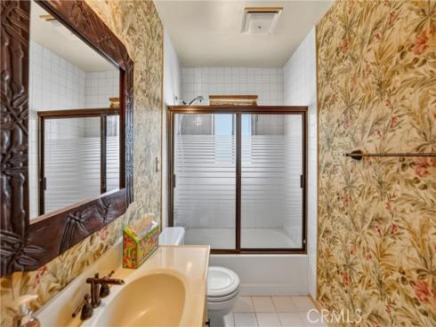 1587 W Kimberly   Avenue, Anaheim, CA