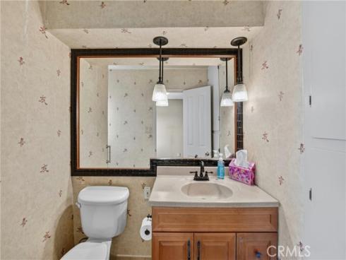 1587 W Kimberly   Avenue, Anaheim, CA