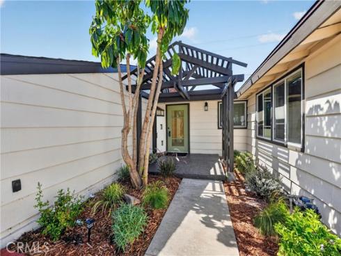 2134 W Romneya Drive, Anaheim, CA