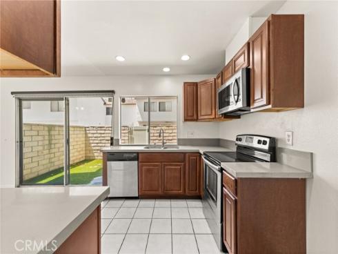 1748 N Willow Woods  D  Drive, Anaheim, CA