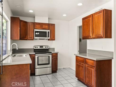 1748 N Willow Woods  D  Drive, Anaheim, CA