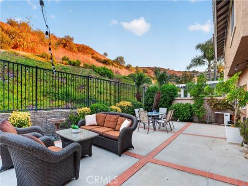 835 S Shanada Court, Anaheim, CA