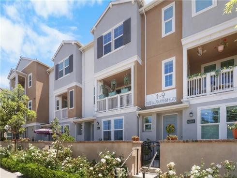 1028 N. Anaheim Boulevard 4