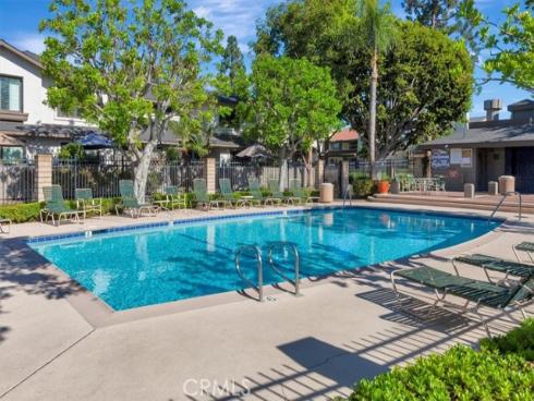 1364 N Schooner 76 Lane, Anaheim, CA