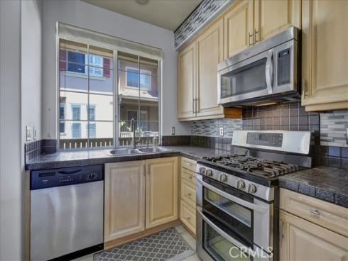 315 W Summerfield   Circle, Anaheim, CA