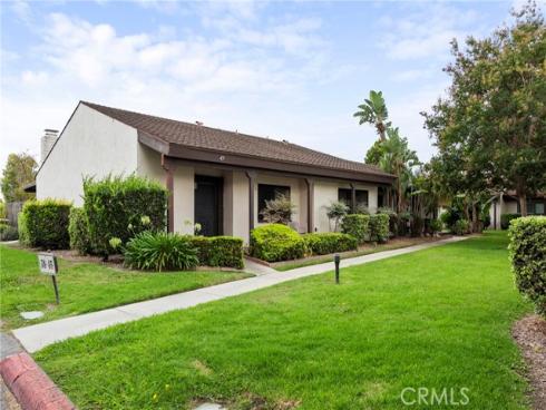 2011 W Katella 45 , Anaheim, CA