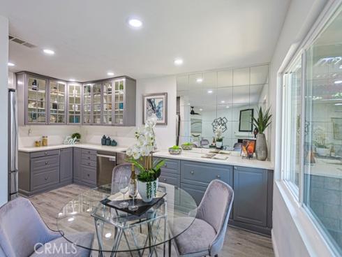 2640 W. Meadowview