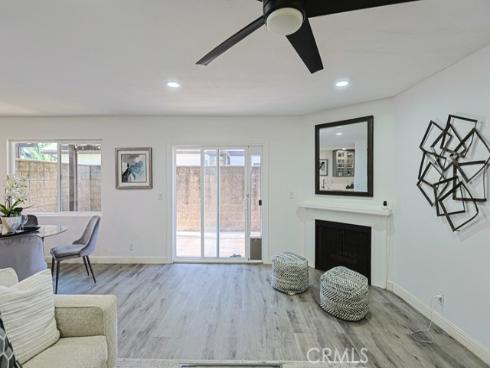 2640 W Meadowview , Anaheim, CA