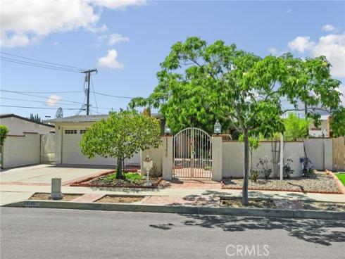 1146 W Claredge  , Anaheim, CA