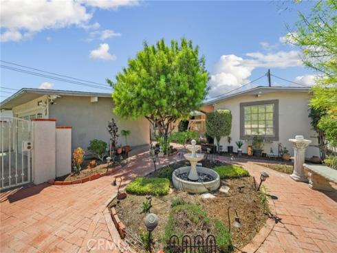 1146 W Claredge  , Anaheim, CA