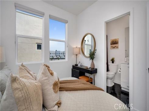 1669 W Lincoln  102  Avenue, Anaheim, CA