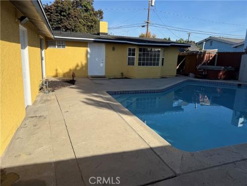 2435 W Broadway  , Anaheim, CA