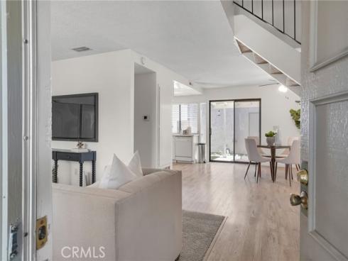 2155 W Banbury   Circle, Anaheim, CA