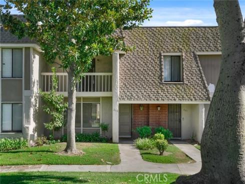 2155 W Banbury   Circle, Anaheim, CA