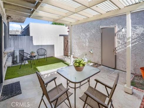 2155 W Banbury   Circle, Anaheim, CA