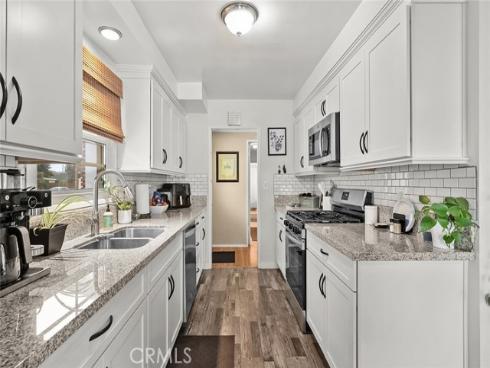 375 Cedar , Brea, CA