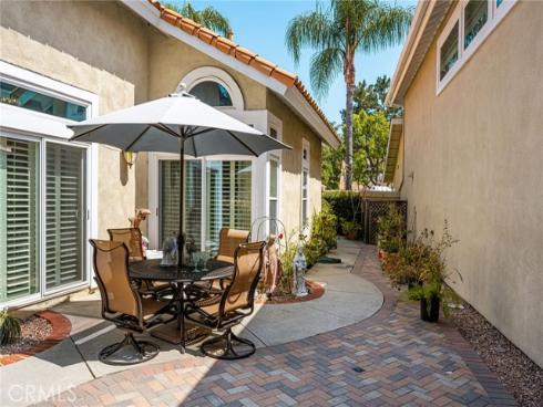 860 E Chisholm Court, Brea, CA