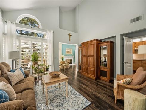 860 E Chisholm Court, Brea, CA
