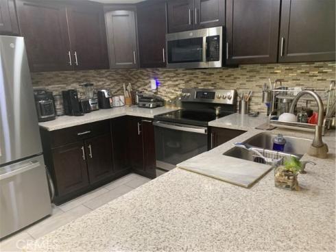 284 E Brookshire Pl , Brea, CA