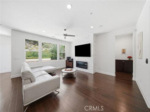 2829  Alamitos Rd  , Brea, CA