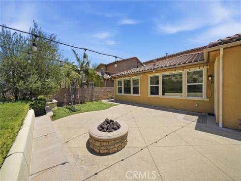2829  Alamitos Rd  , Brea, CA