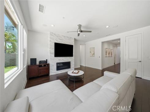 2829  Alamitos Rd  , Brea, CA