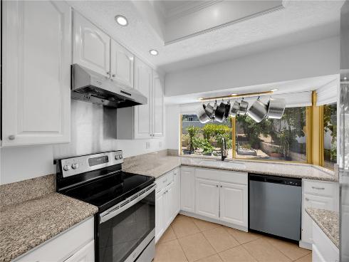 462 Castlegate , Brea, CA