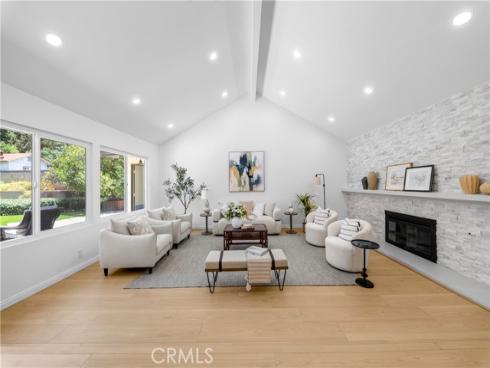 1319 Las Lomas , Brea, CA