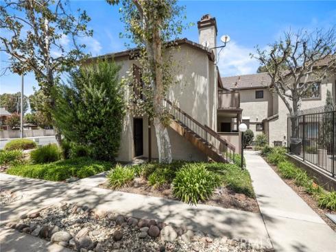 600 N Brea 43 Boulevard, Brea, CA
