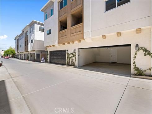 7692  9th  106  Street, Buena Park, CA