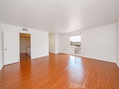 8175  Mammoth  , Buena Park, CA