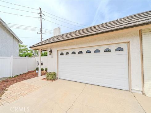 8175  Mammoth  , Buena Park, CA