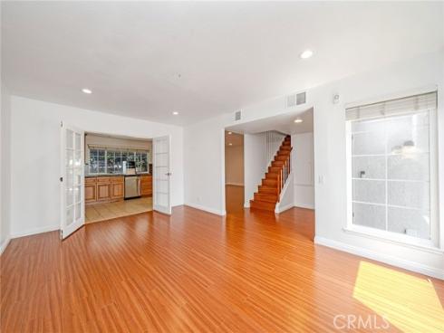 8175  Mammoth  , Buena Park, CA