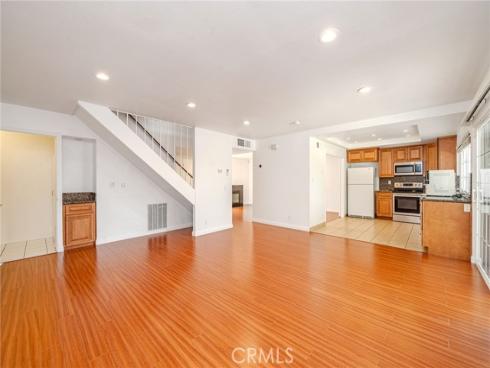 8175  Mammoth  , Buena Park, CA