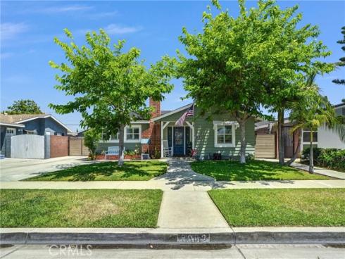 8082 San Hacienda Cir
