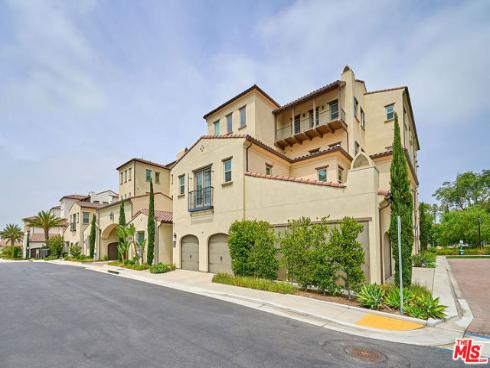 8898  Los Coyotes  210  Court, Buena Park, CA