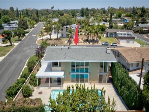 8820  Meadowbrook  , Buena Park, CA