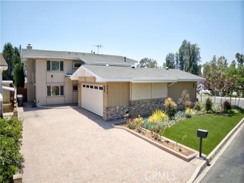 8820  Meadowbrook  , Buena Park, CA