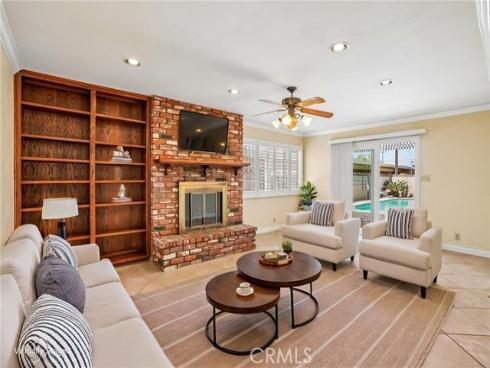 6054 San Rolando , Buena Park, CA