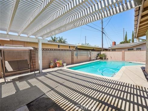 6054 San Rolando , Buena Park, CA