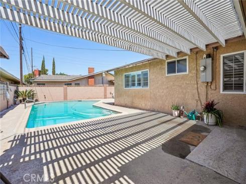 6054 San Rolando , Buena Park, CA